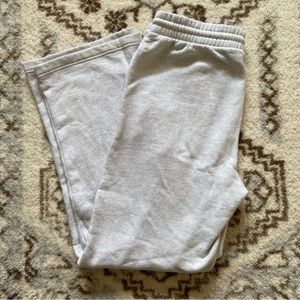 Aritzia TNA Cozy Boyfriend Basic Wide Sweatpants